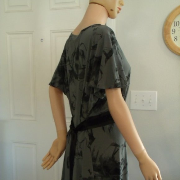 Daisy Fuentes 2X Grey & Black Blouse - Picture 4 of 6